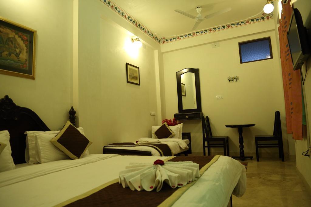 Hotel Lake Paradise Udaipur Exterior foto