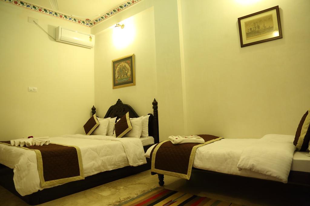 Hotel Lake Paradise Udaipur Exterior foto