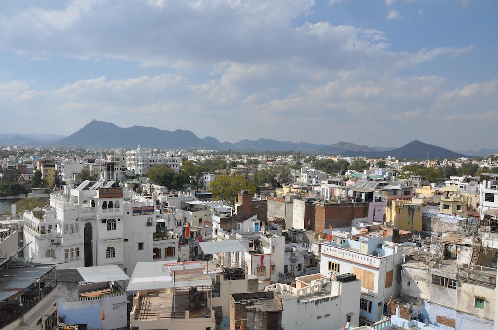 Hotel Lake Paradise Udaipur Exterior foto